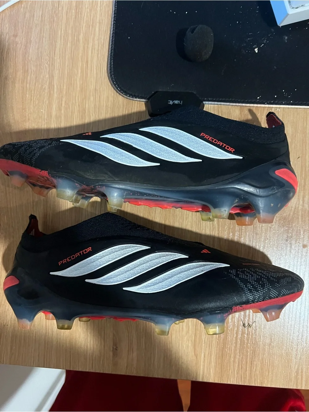 USED SIZE 8 ELITE WITH BAG adida Predator Laceless Soccer Cleats Black/White/Red